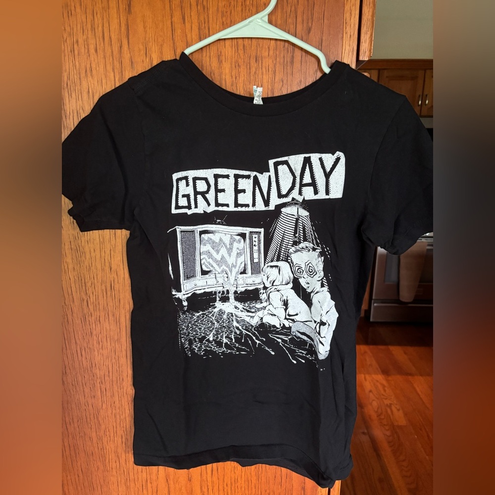 Pacifica Unisex Black Green Day Tee
